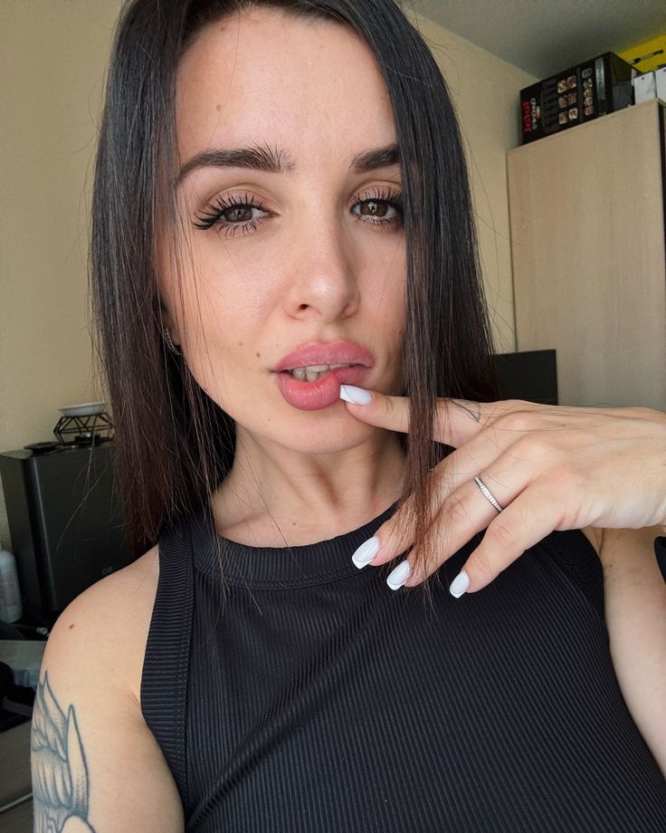 sexy United Kingdom woman